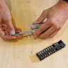 La pinza multiuso Beta con 9 utensili e 11 inserti in un unico coltellino multiuso per soddisfare 22 funzioni di utilizzo.