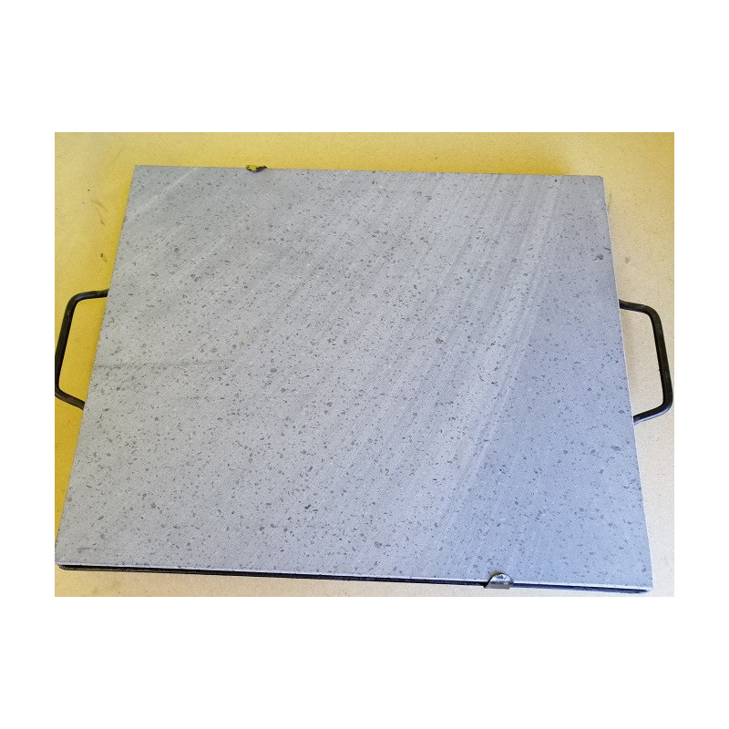 Piastra in pietra lavica naturale spessore 3 cm 30 x 50 con telaio e gambe pieghevoli